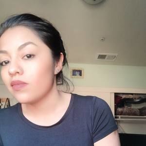 Meet your Posher, Mireya